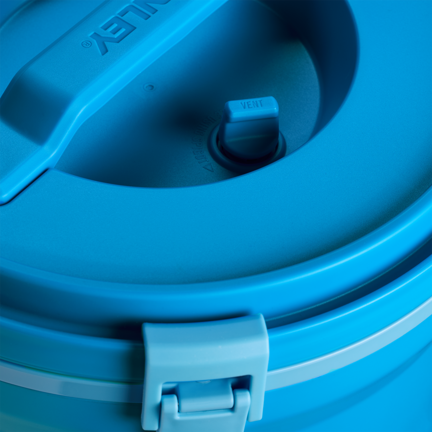 Adventure Fast Flow Water Jug 2G - 6Q8H
